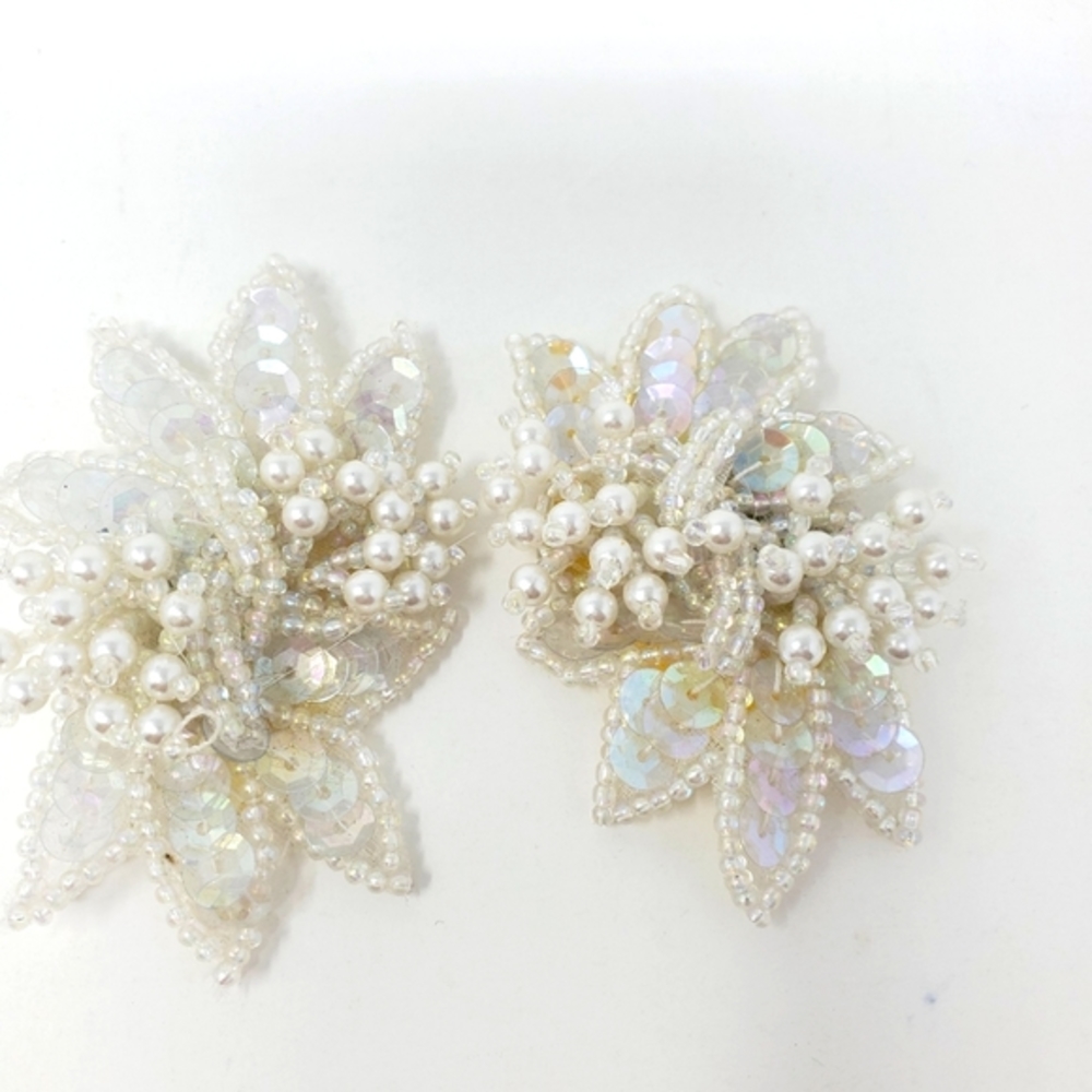 Hair Jewelry 2 Clips White Pearls Sequins Beads